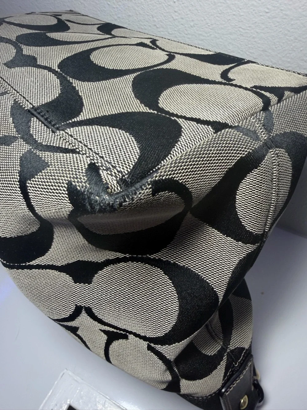 Coach Black and Gray Signature Canvas Shoulder Bag - Picture 6 of 14